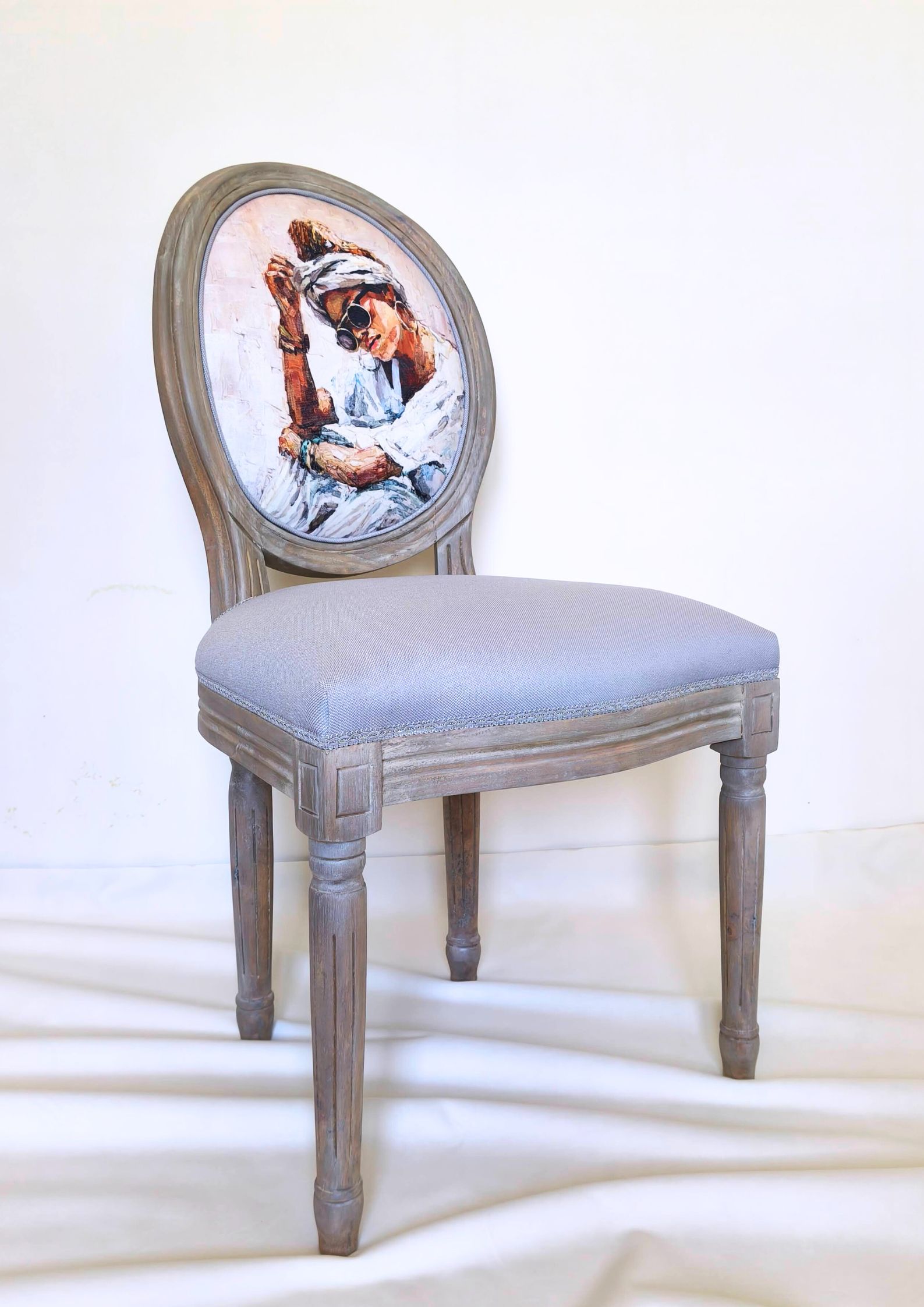 krzeslo tapicerowane medalion