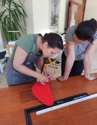 nauka renowacji mebli tapicerowanie oparcia rotated