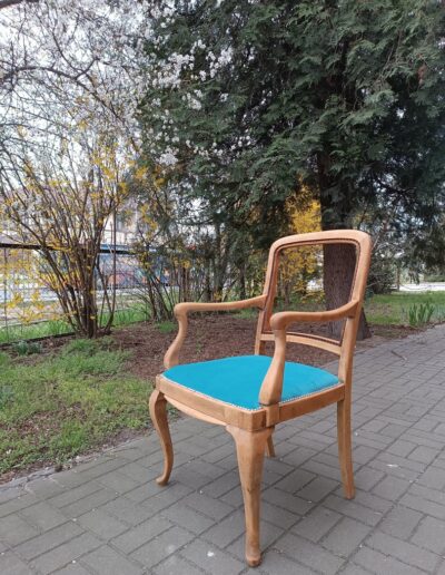 odnowione siedzisko fotela stylowego
