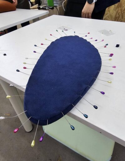 oparcie krzesla tapicerowaego