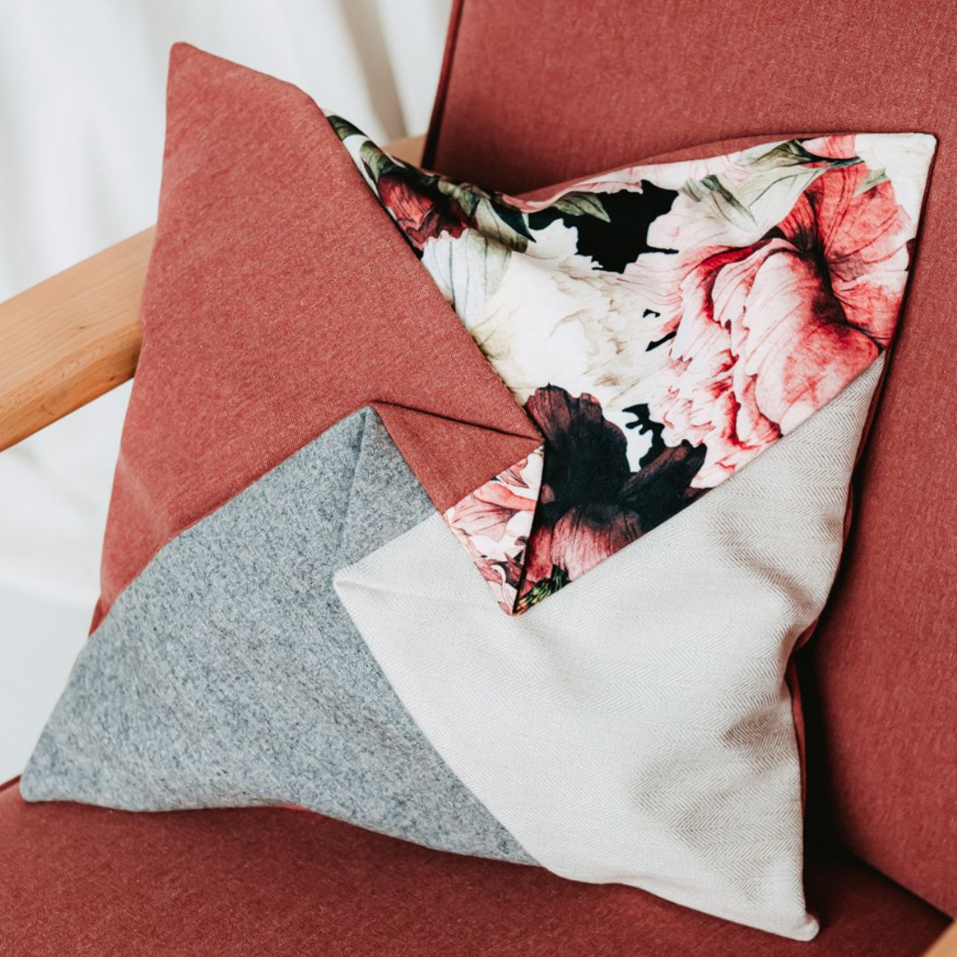 Efektowna poduszka origami z efektem 3D.