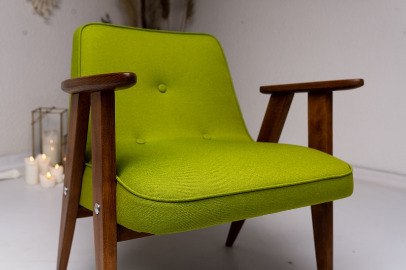zielony fotel prl chierowski 366