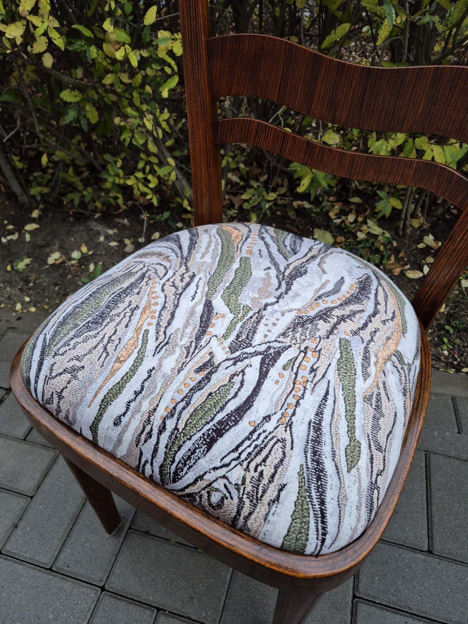 siedzisko krzesla na sprezynach